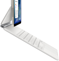 iPad Air, blanco estelar, conectado a un Magic Keyboard, color blanco, parte lateral